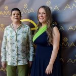 La secretaria de la APH, Concha Garrido, junto a la directora de AMA Islantilla Resort, Marta Cañete